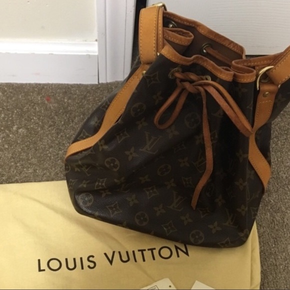Louis Vuitton Handbags - Authentic Louis Vuitton bag💕💕